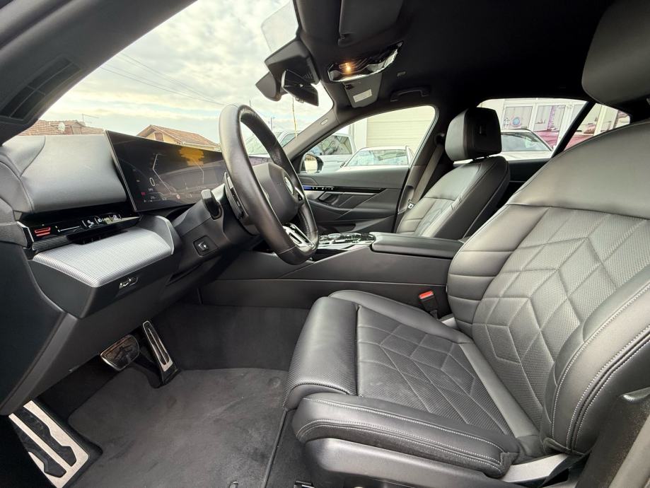 BMW 520d / G60 / M paket / 2024/ 61 tkm / PDV foto 4