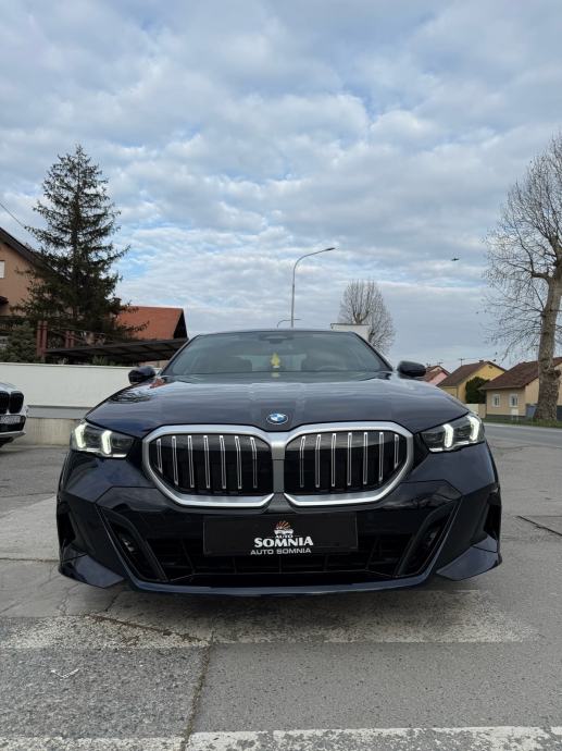 BMW 520d / G60 / M paket / 2024/ 61 tkm / PDV foto 9