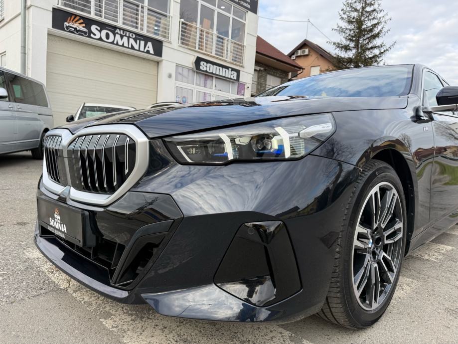 BMW 520d / G60 / M paket / 2024/ 61 tkm / PDV foto 11