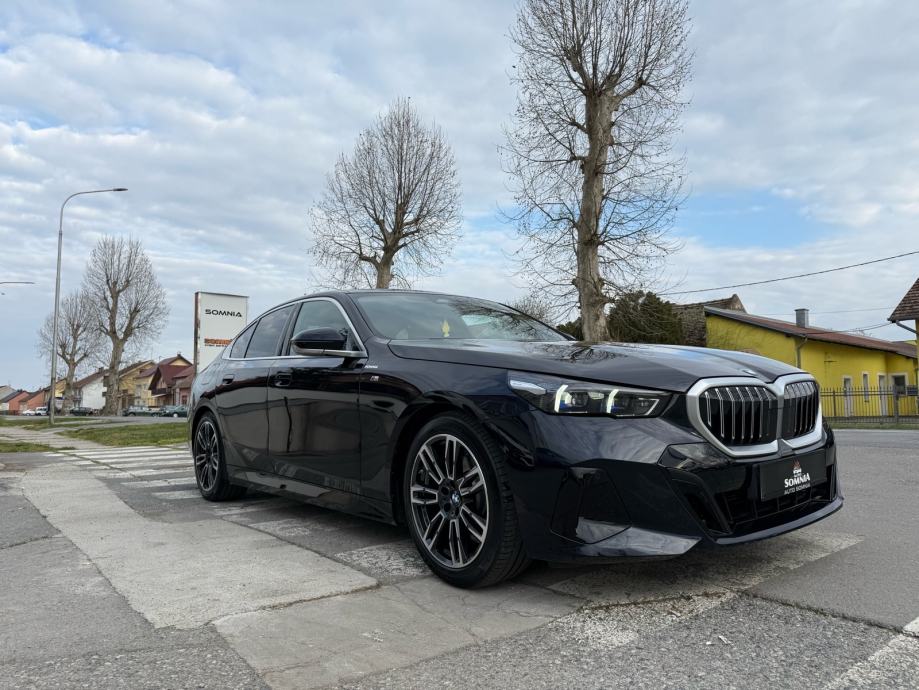 BMW 520d / G60 / M paket / 2024/ 61 tkm / PDV foto 16