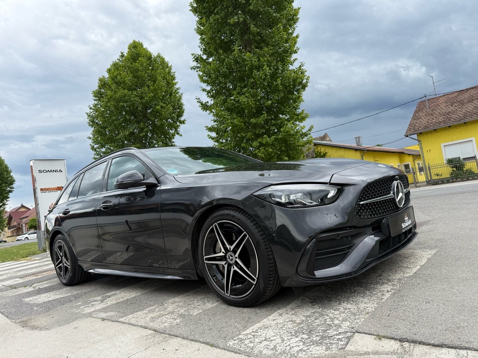 Mercedes-Benz C 200 d – AMG – TOP oprema – god 2024 – 51 000 km – PDV foto 16