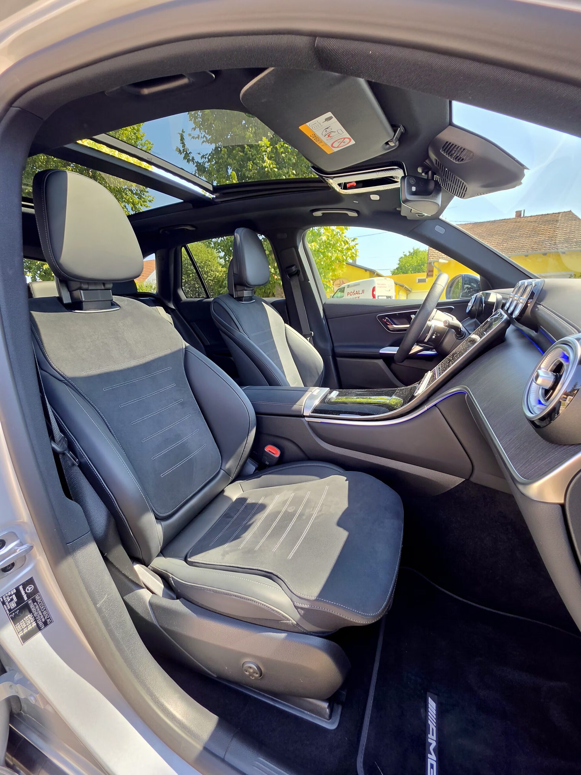 Mercedes – Benz GLC 300 4MATIC – AMG Line – 12.000 km foto 19