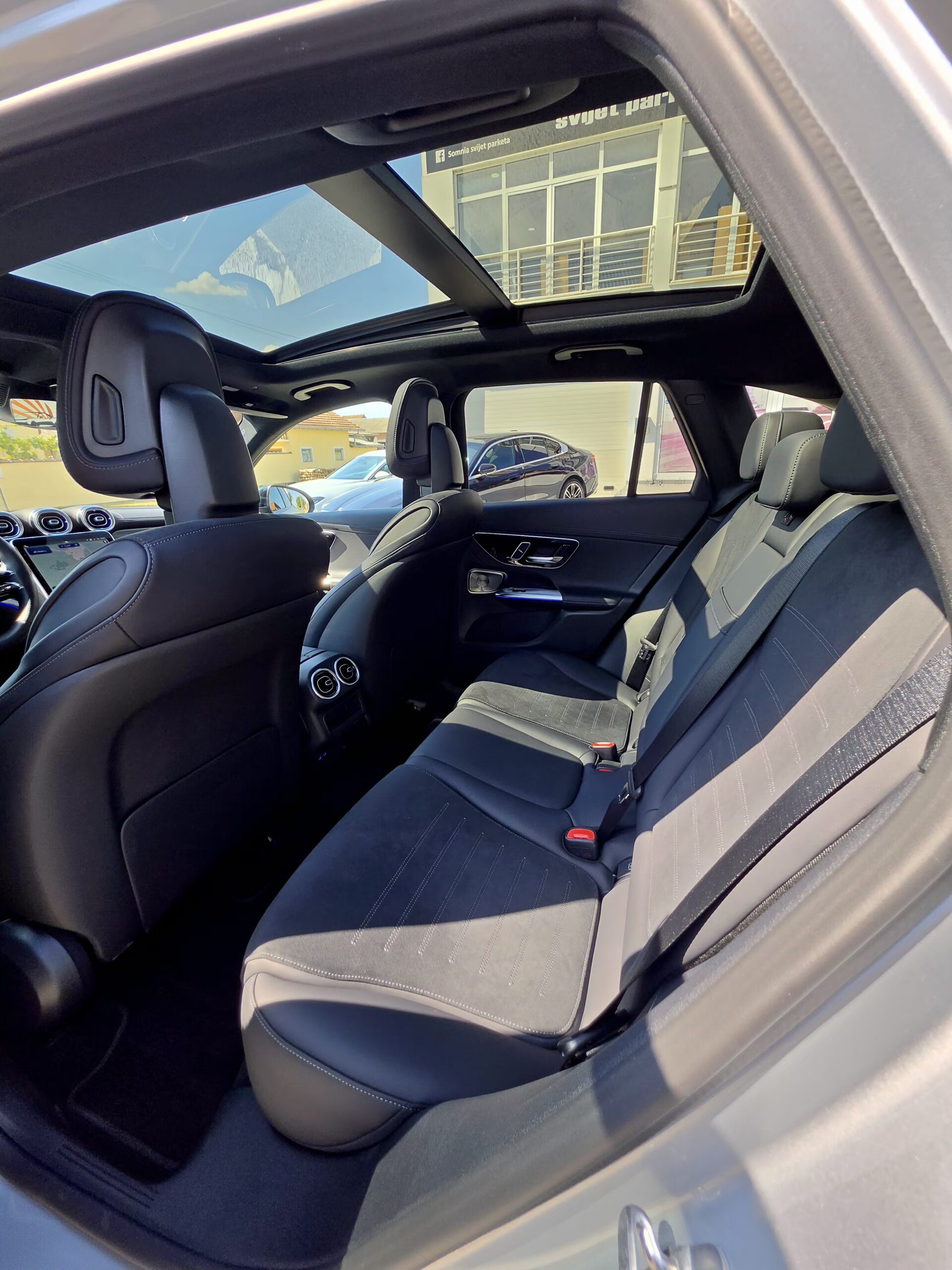 Mercedes – Benz GLC 300 4MATIC – AMG Line – 12.000 km foto 16