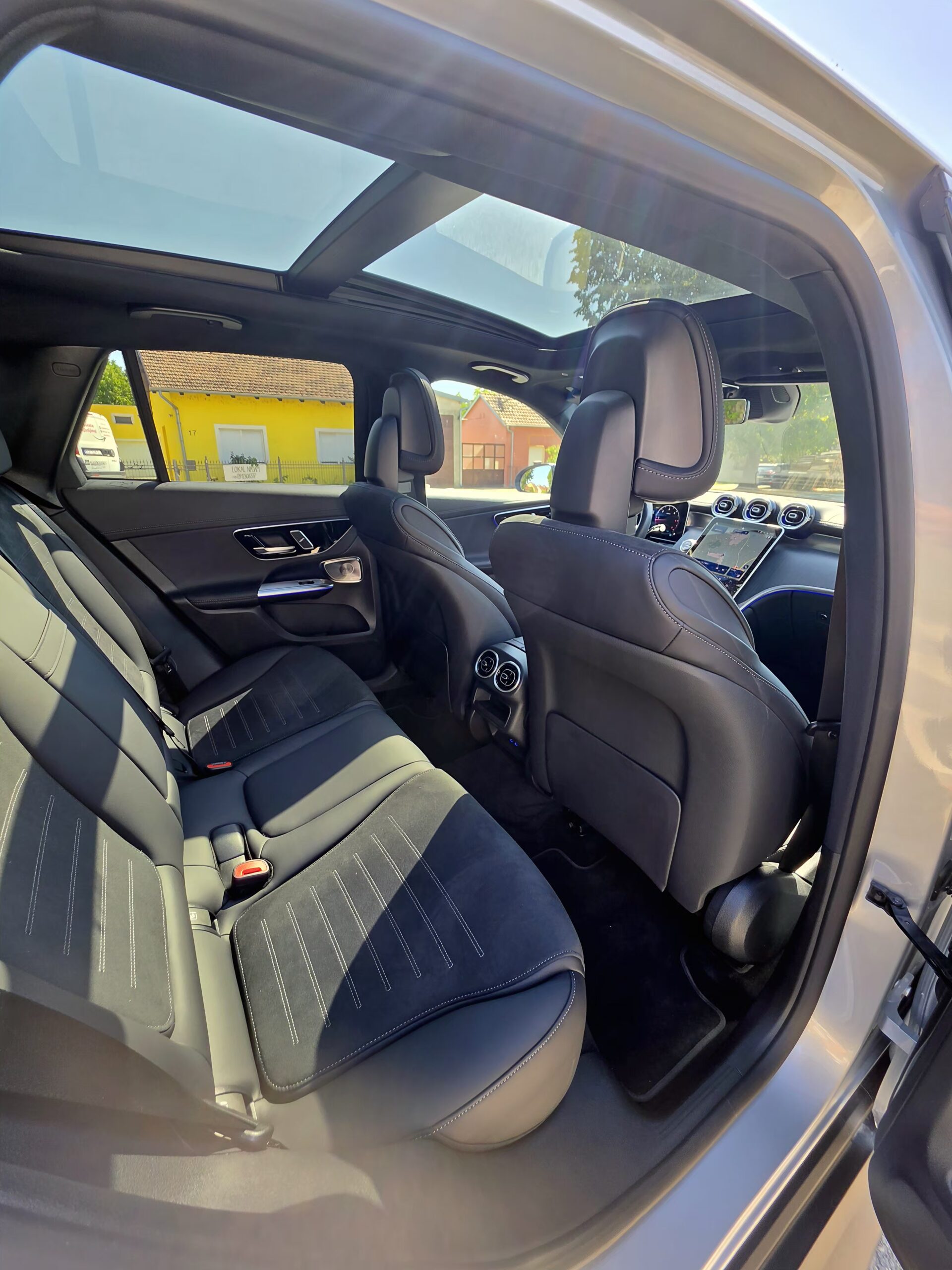 Mercedes – Benz GLC 300 4MATIC – AMG Line – 12.000 km foto 18