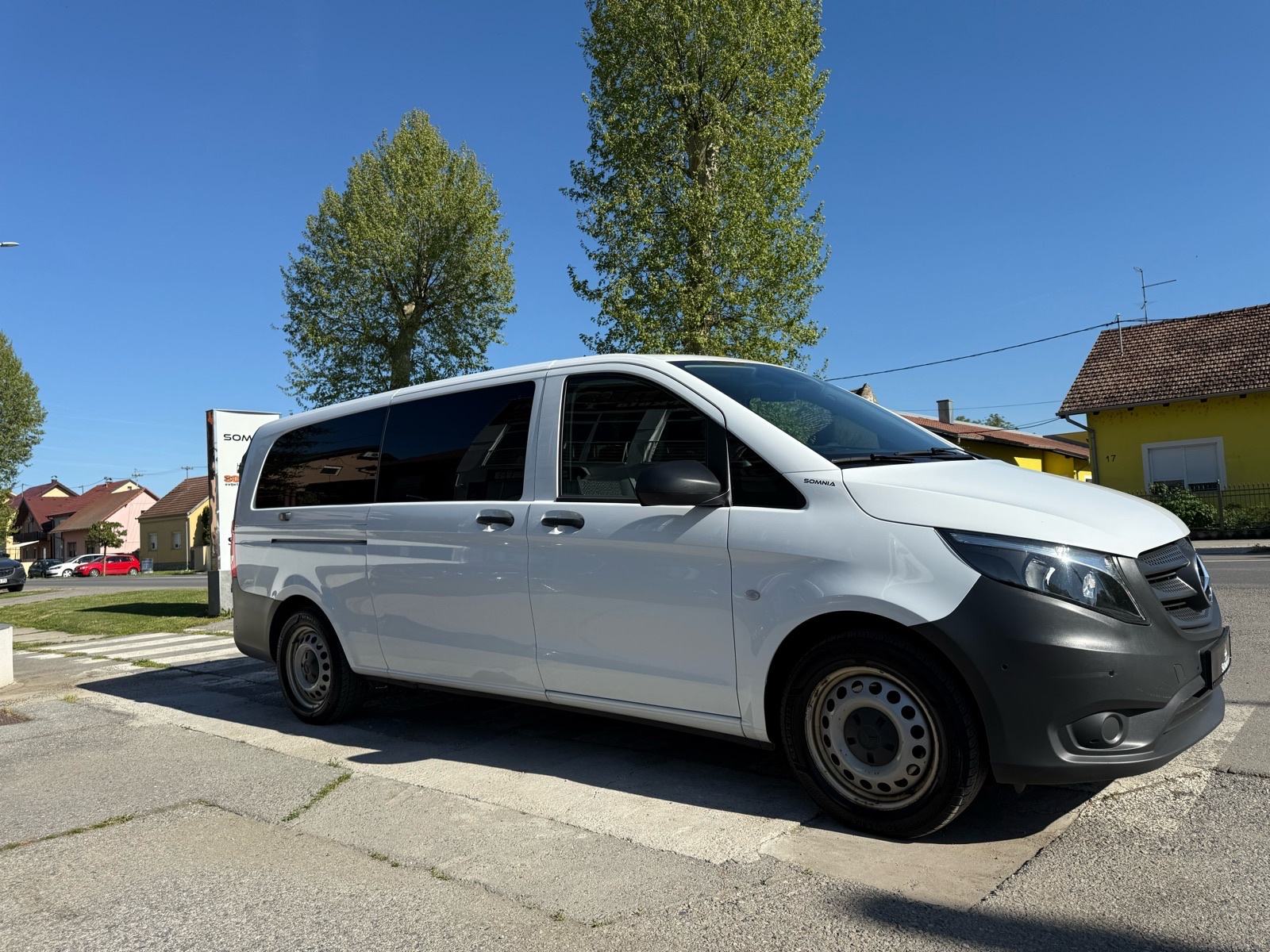 MB Vito Tourer Pro – Automatik – 9 sjed – PDV – g 08/23 – 141 tkm foto 1