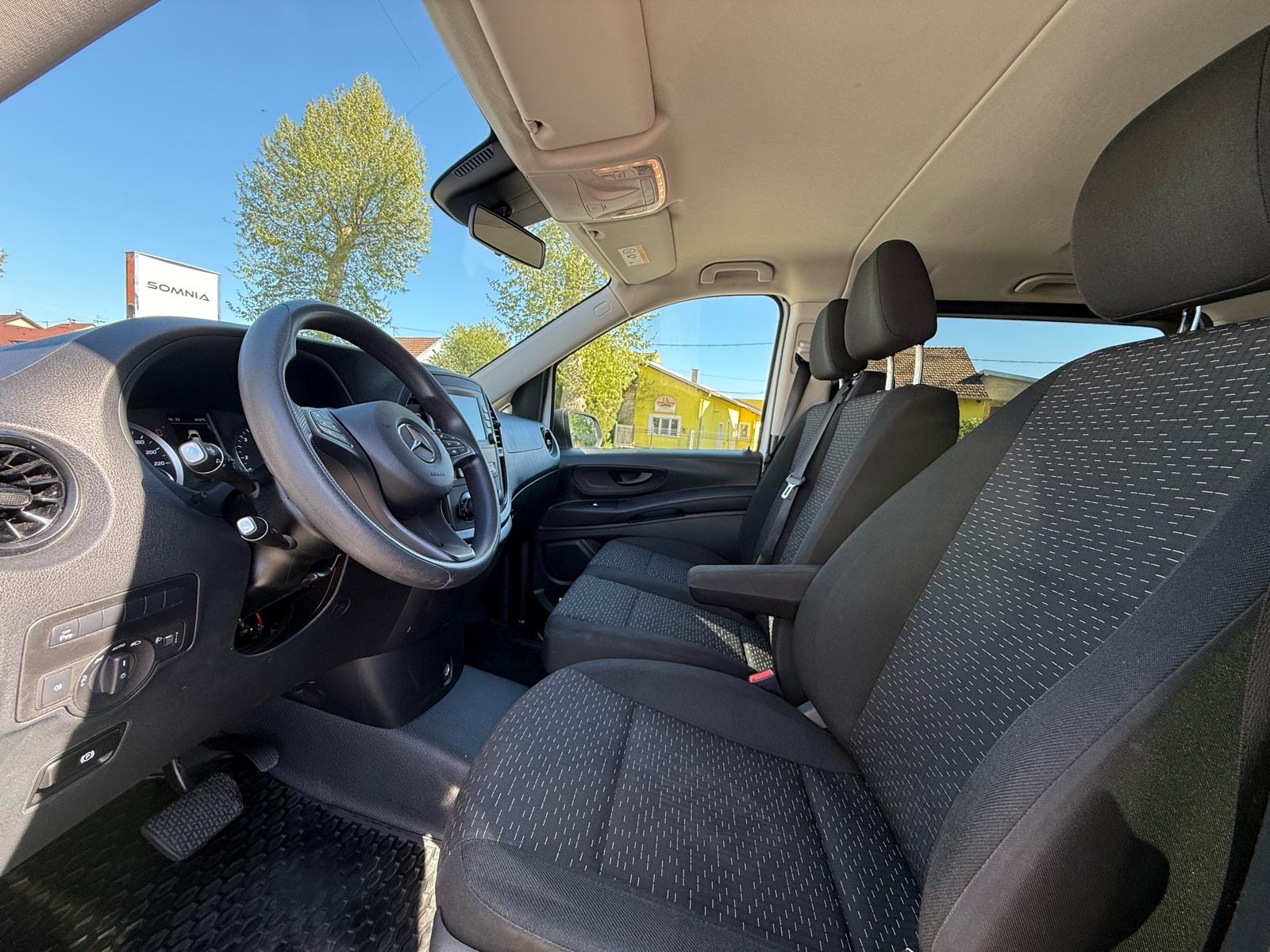 MB Vito Tourer Pro – Automatik – 9 sjed – PDV – g 08/23 – 141 tkm foto 15