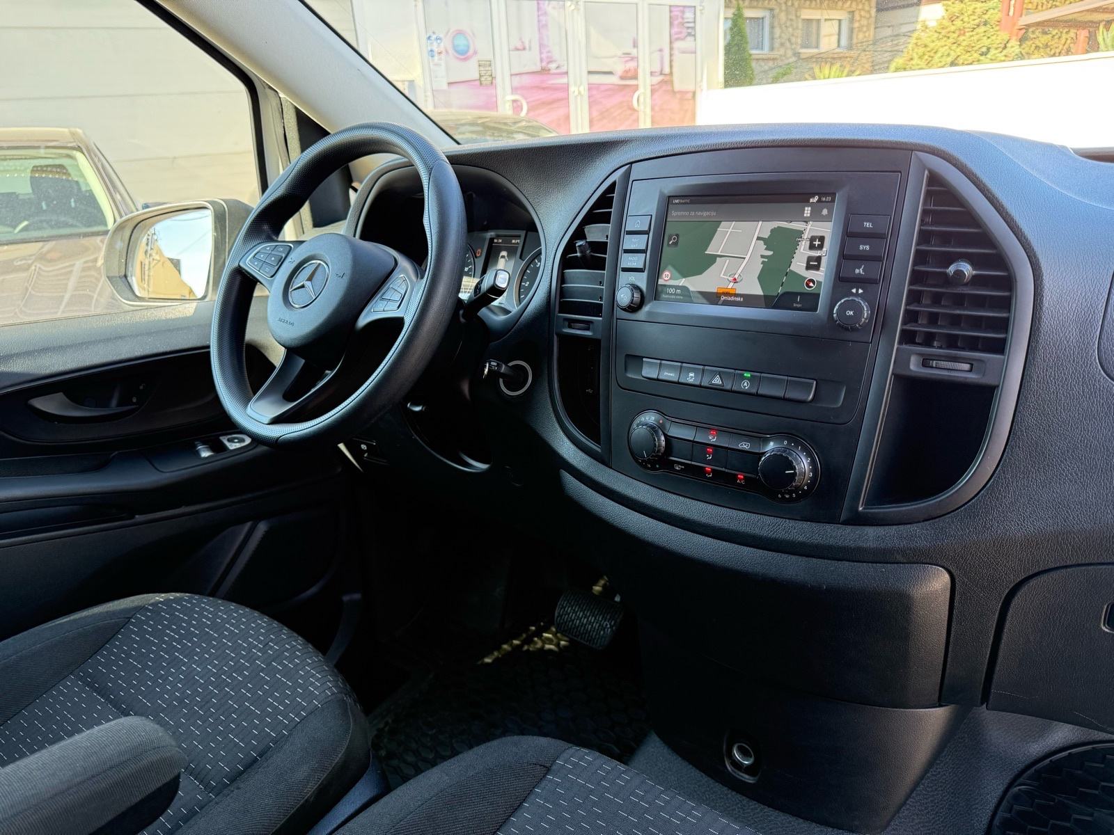MB Vito Tourer Pro – Automatik – 9 sjed – PDV – g 08/23 – 141 tkm foto 6