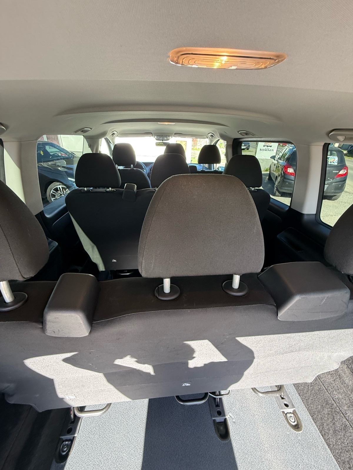 MB Vito Tourer Pro – Automatik – 9 sjed – PDV – g 08/23 – 141 tkm foto 8