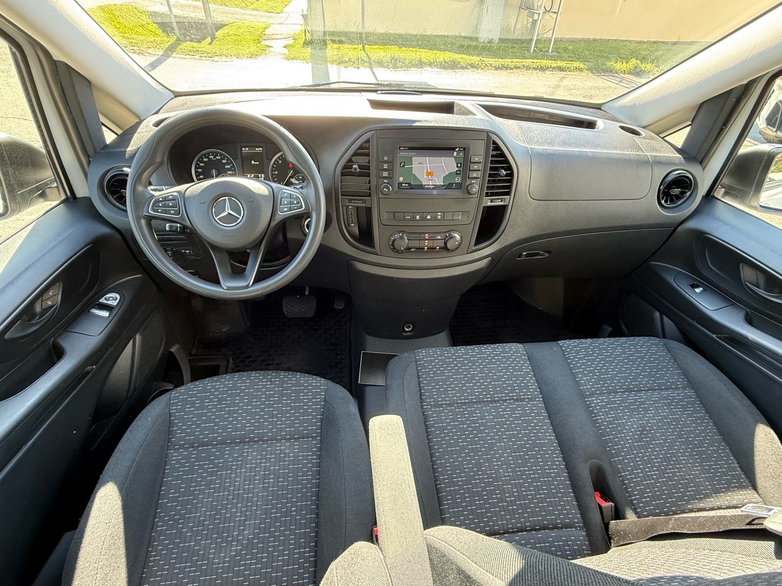 MB Vito Tourer Pro – Automatik – 9 sjed – PDV – g 08/23 – 141 tkm foto 3