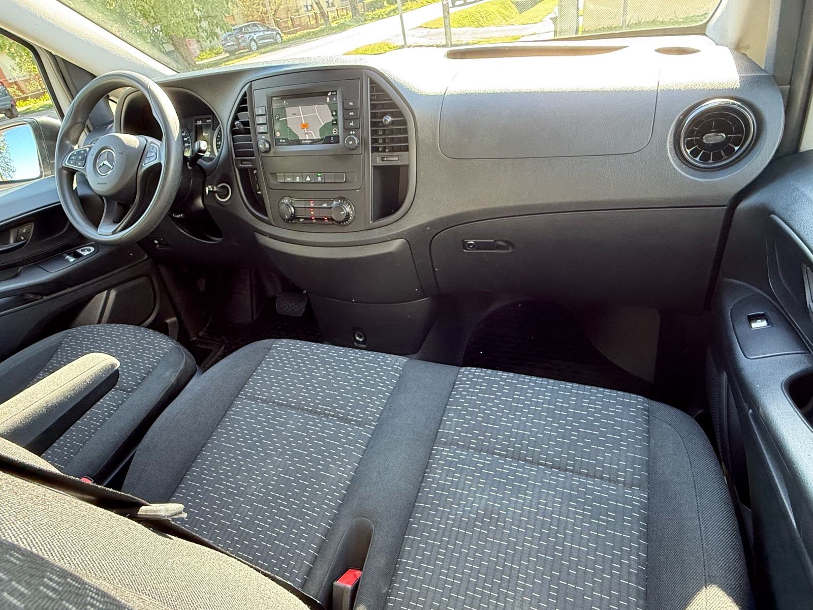 MB Vito Tourer Pro – Automatik – 9 sjed – PDV – g 08/23 – 141 tkm foto 5