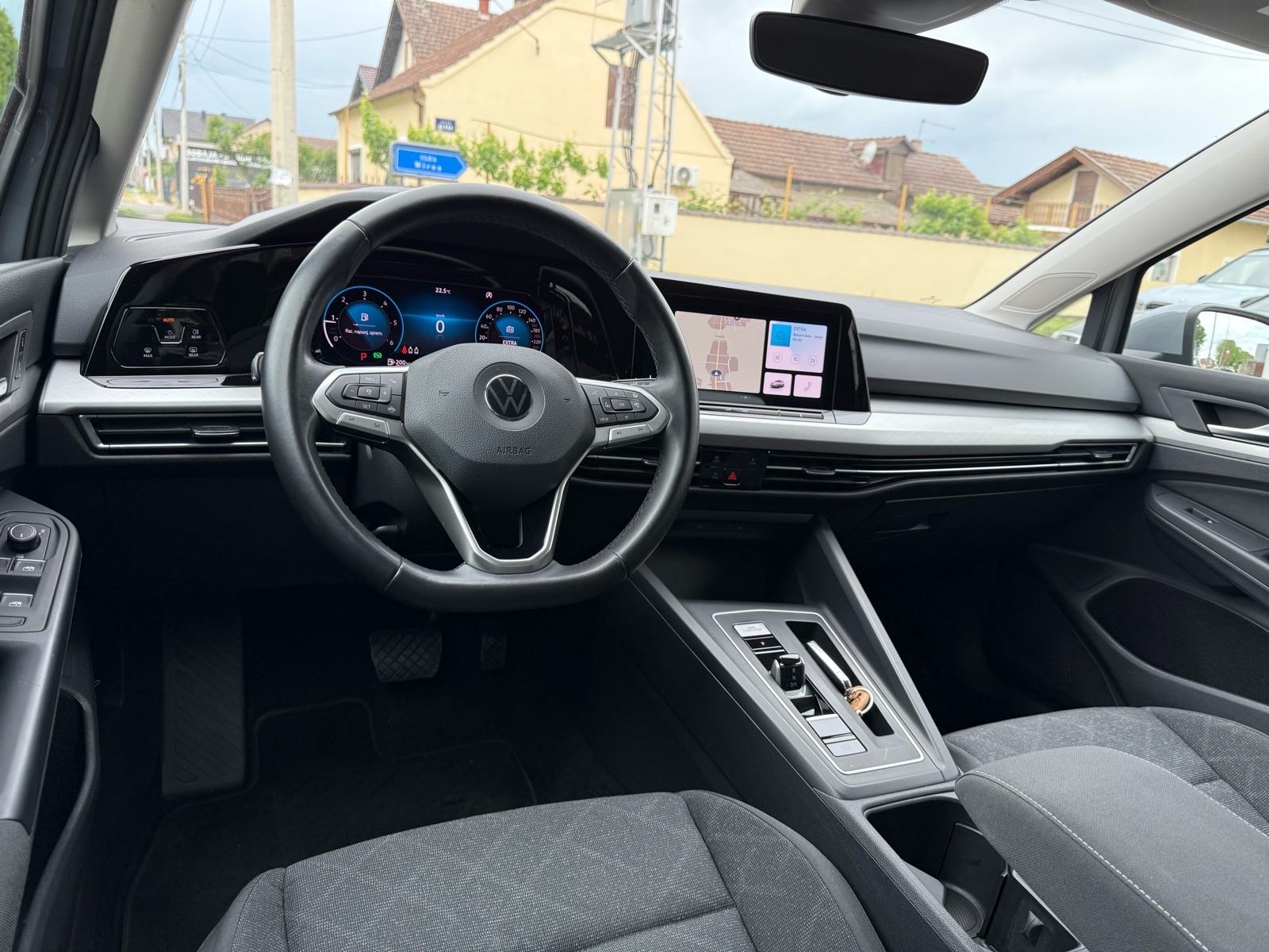 VW Golf 8 2.0 TDI – DSG – GOD 2020 – LED – Servisna – 141 tkm foto 5
